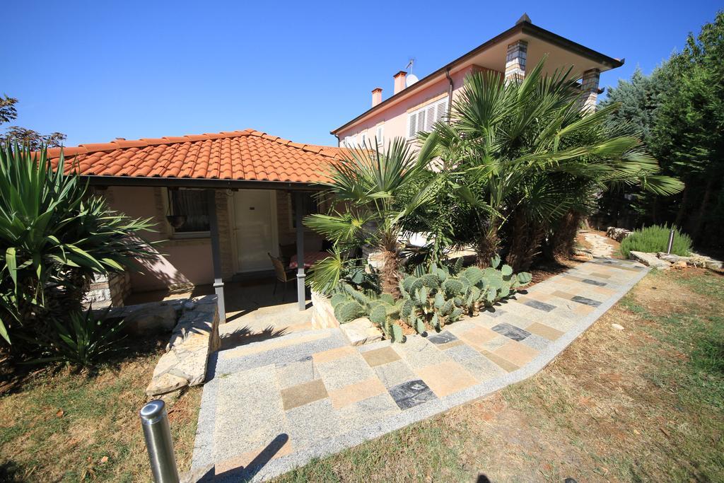 Villa Lugano Rovigno Esterno foto