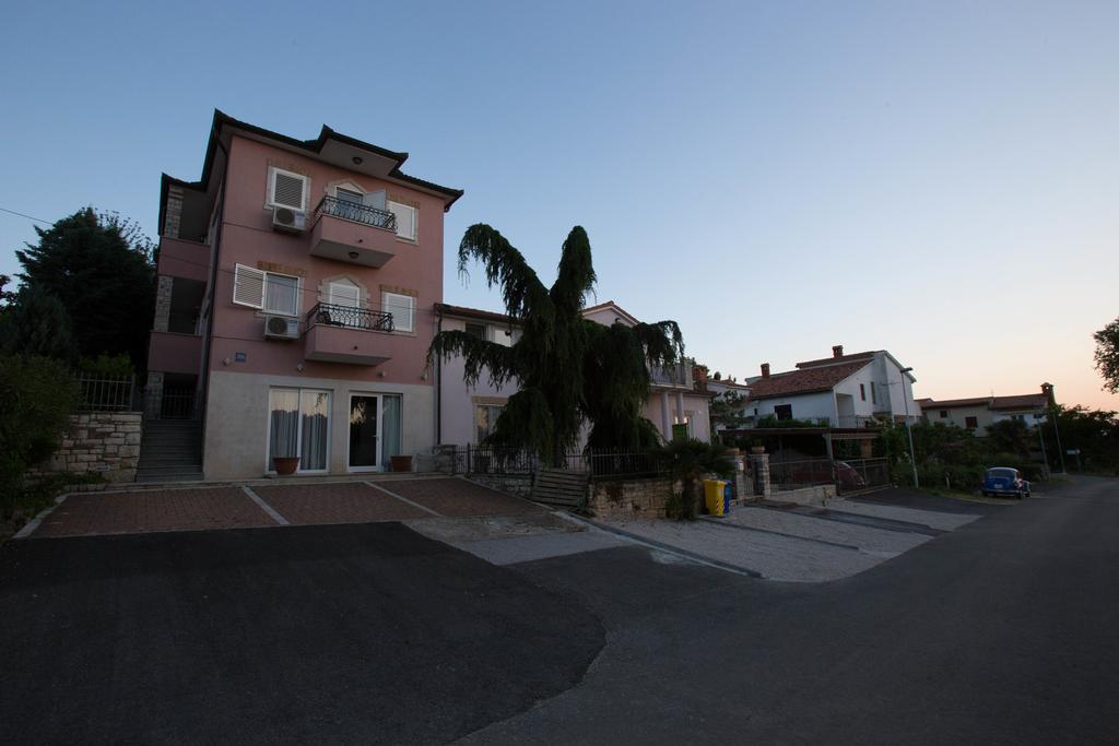 Villa Lugano Rovigno Esterno foto